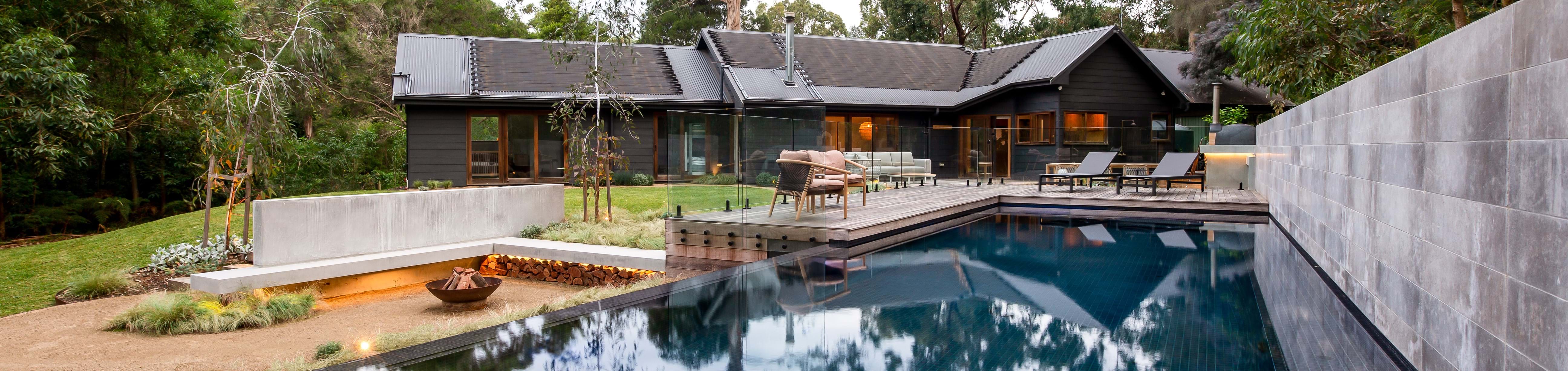 AWARD-WINNING LANDSCAPE DESIGNERS